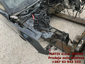 Prednji KRAK šasije DESNI Audi A5 8W F5 2017