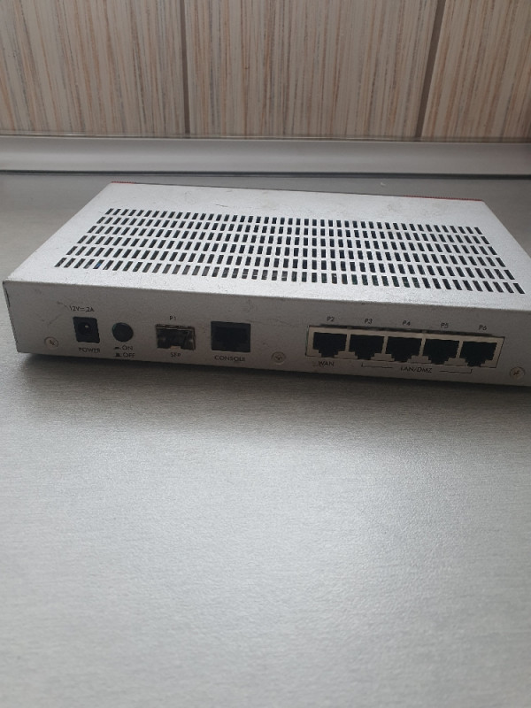 ZyXEL usg20 vpn switch