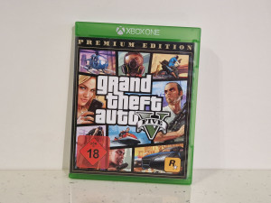 GTA 5  (Xbox One)