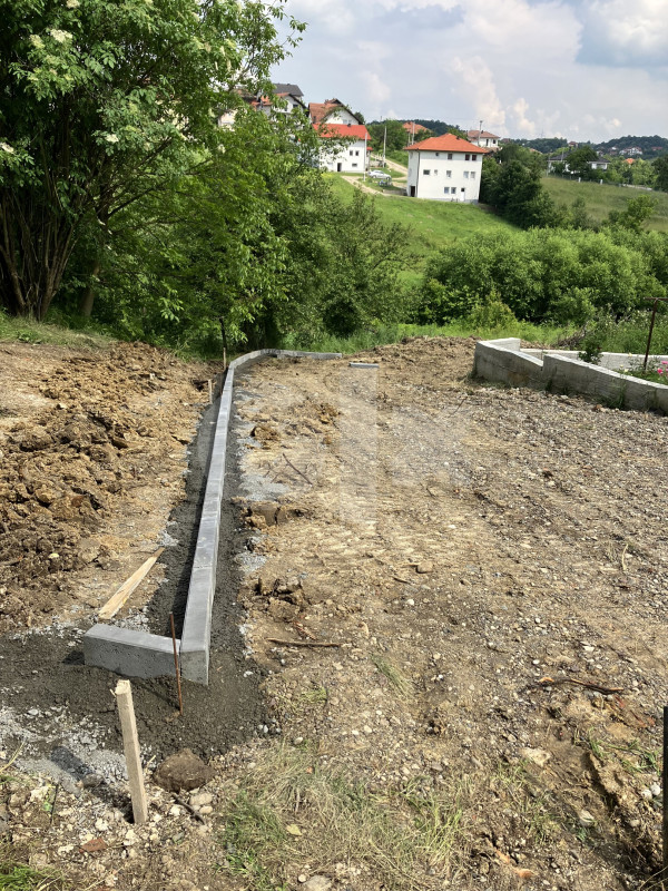Zemljište CENTAR AKCIJA ! Gradačac 1000m2 Placevi 3