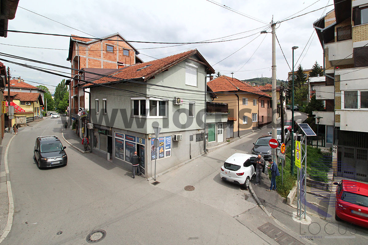 LOCUS: Kuća na atraktivnoj lokaciji, Bjelave, Centar 13