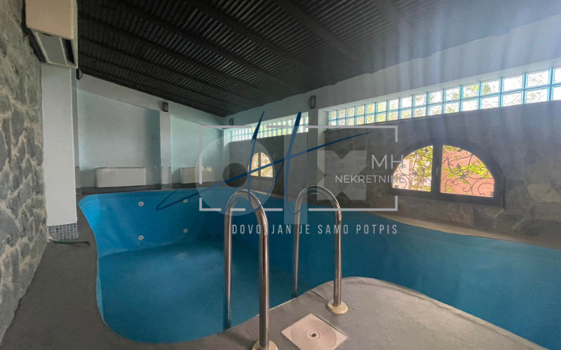 Višnjik | Kuća 1200m2 | Ulica Himzarina 5