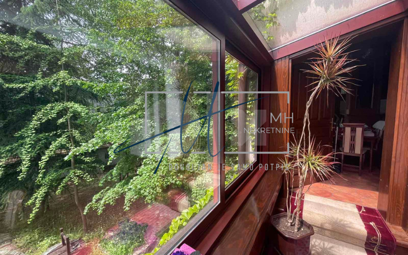Višnjik | Kuća 1200m2 | Ulica Himzarina 13