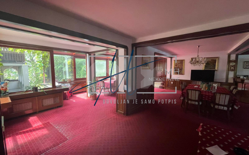 Višnjik | Kuća 1200m2 | Ulica Himzarina 15