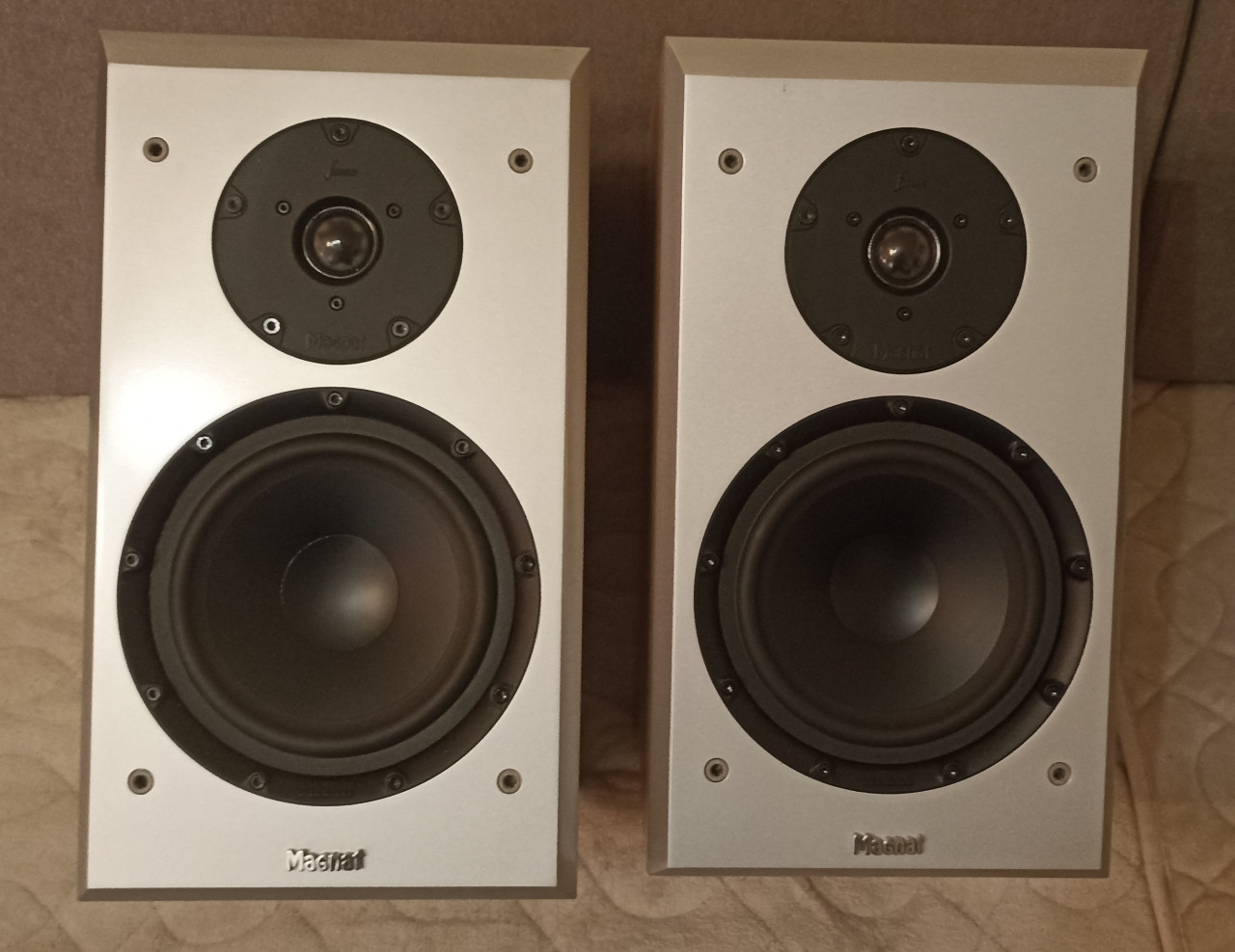 Magnat Altea 3 Bookshelf speakers 2 Para Zvučnici/Woofer/Kutije (Hi