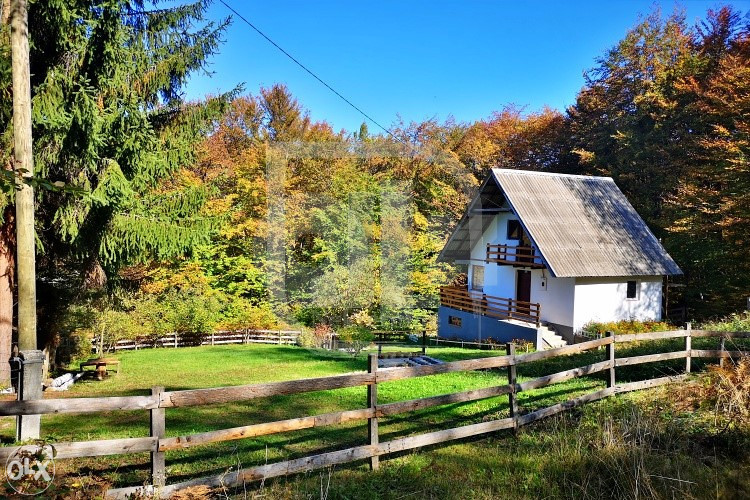 Vikendica sa zemljištem, Kobiljača