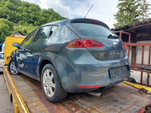 Seat Leon 1.9 tdi 77 kw 2006 god alu felge - dijelovi