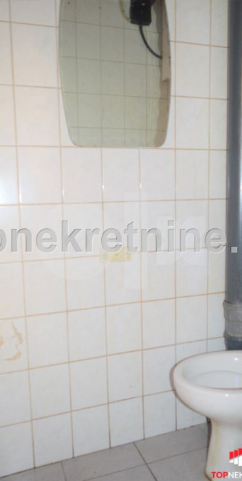 Poslovni prostor, 67m2, Himze Polovine, Bjelave 13