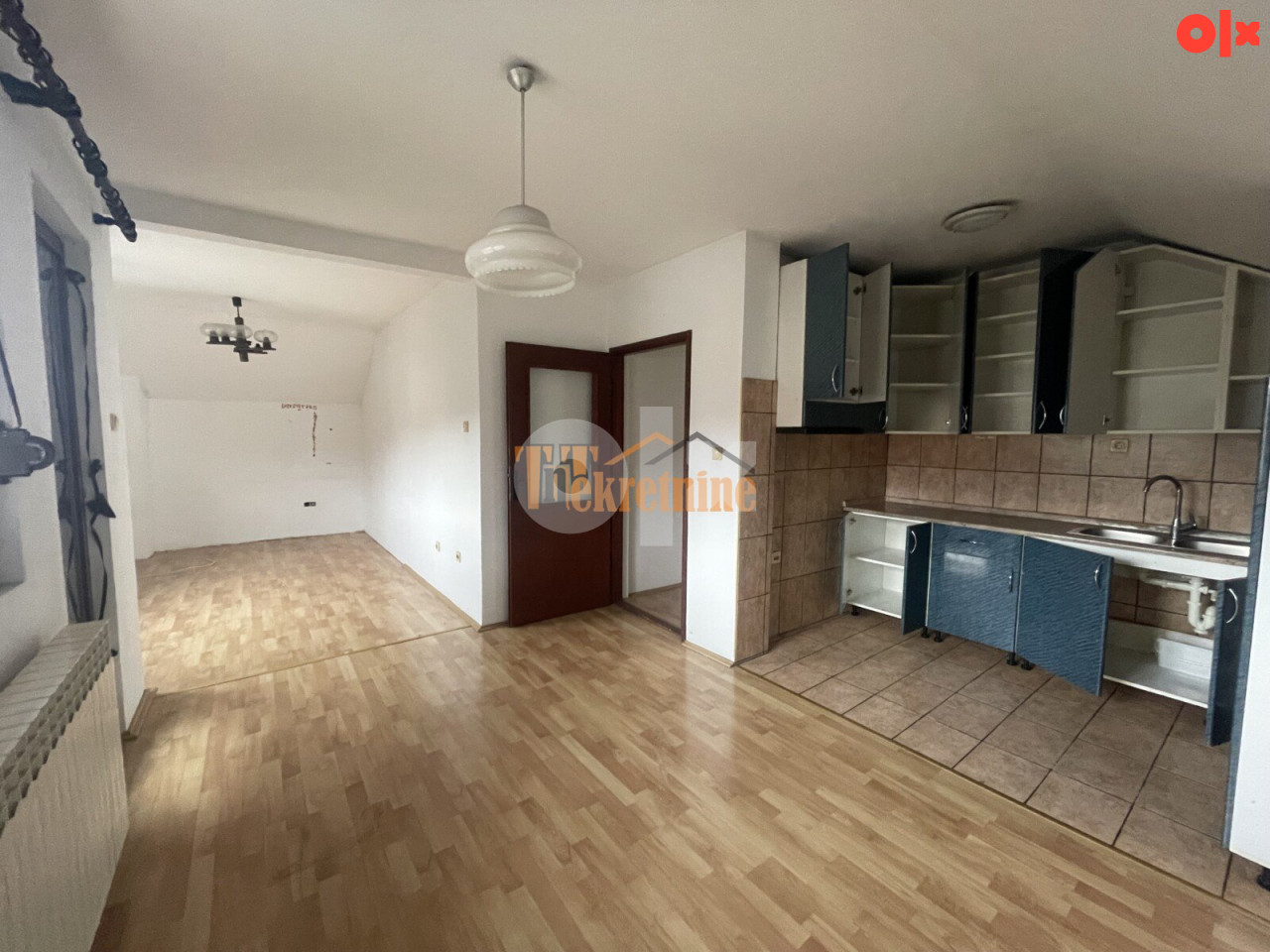 Stambeno poslovni objekat (kuća) 300 m2 - Lauš 6