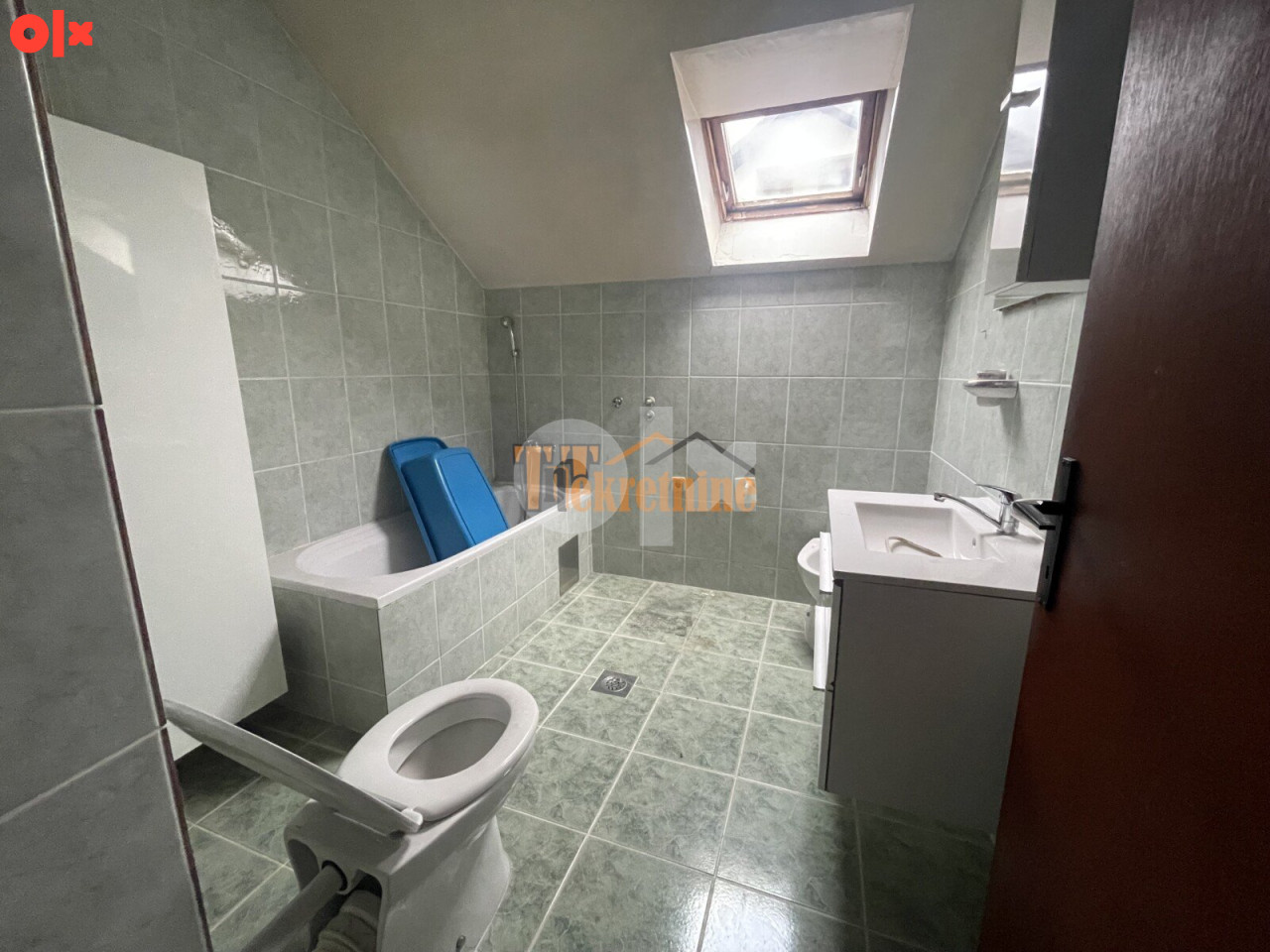 Stambeno poslovni objekat (kuća) 300 m2 - Lauš 10