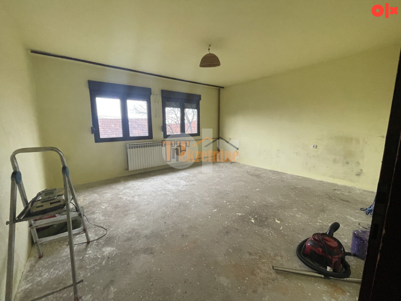 Stambeno poslovni objekat (kuća) 300 m2 - Lauš 13