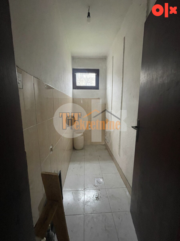 Stambeno poslovni objekat (kuća) 300 m2 - Lauš 15