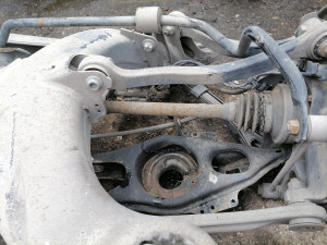 Poluosovine MERCEDES E320 W211