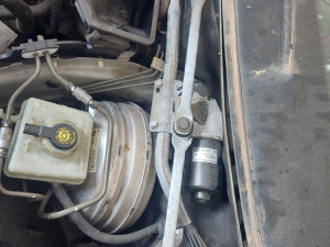 POLUGE BRISACA BMW E60 E61