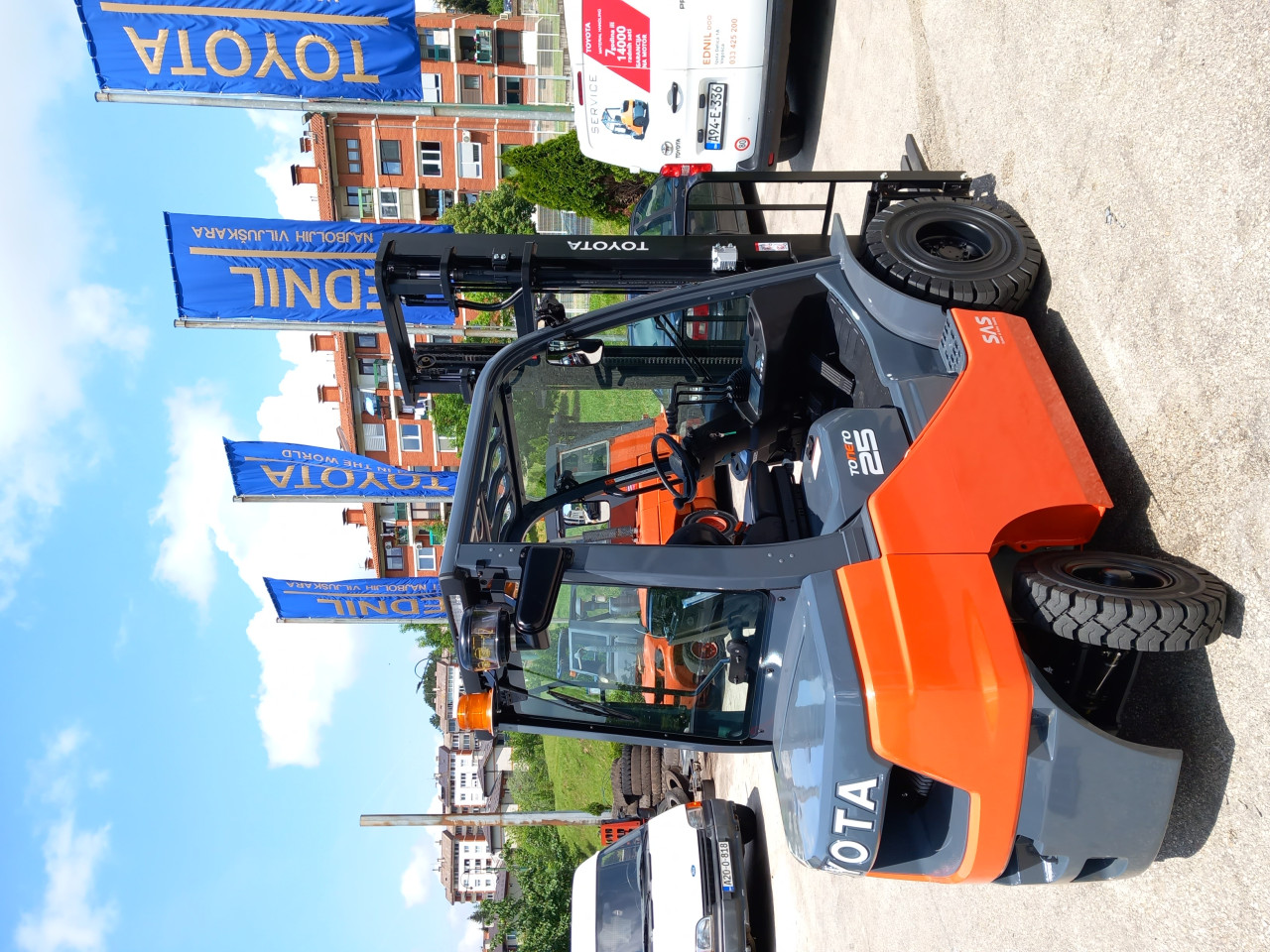 Viljuškar NOVI  TOYOTA 2,5t DIESEL - na stanju// AKCIJA