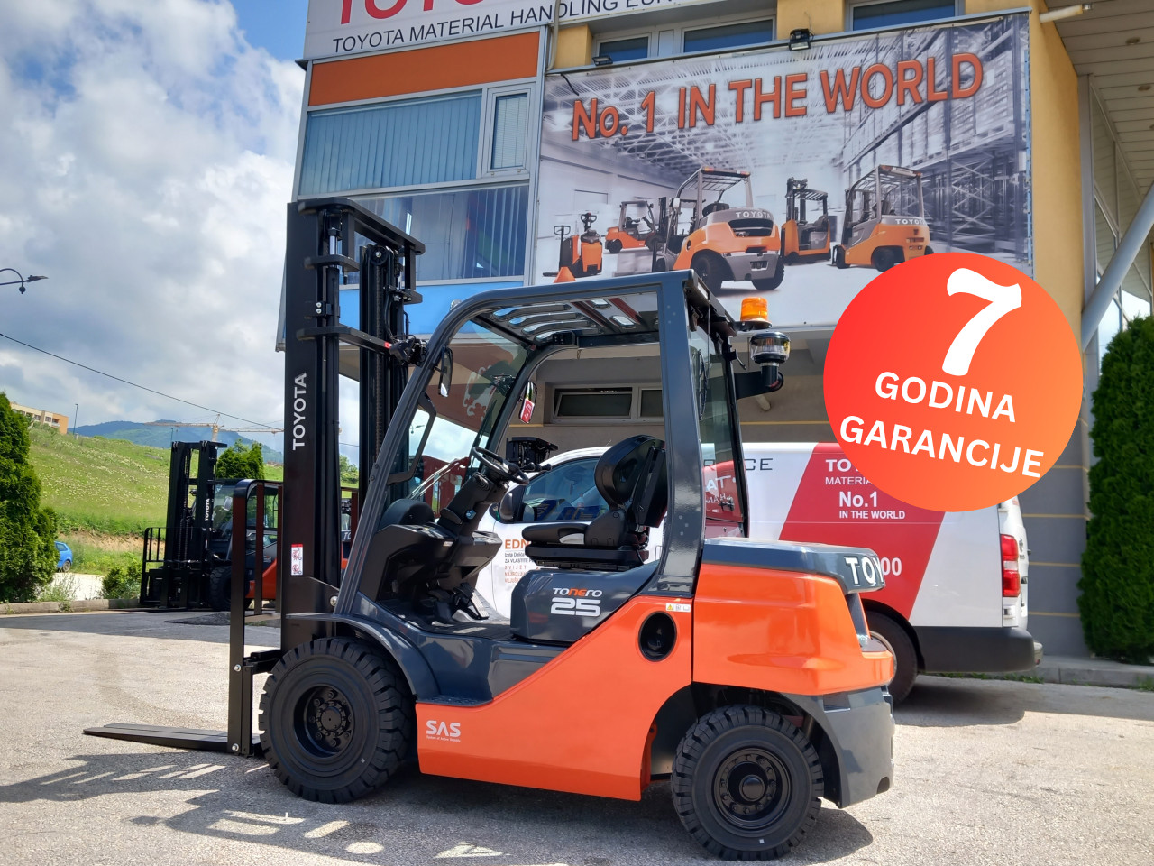Viljuškar NOVI  TOYOTA 2,5t DIESEL - na stanju// AKCIJA