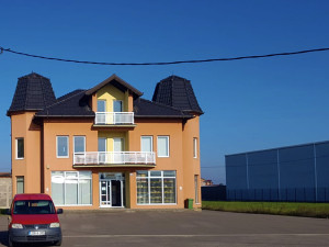I am renting commercial space 240sqm + 55sqm residential.