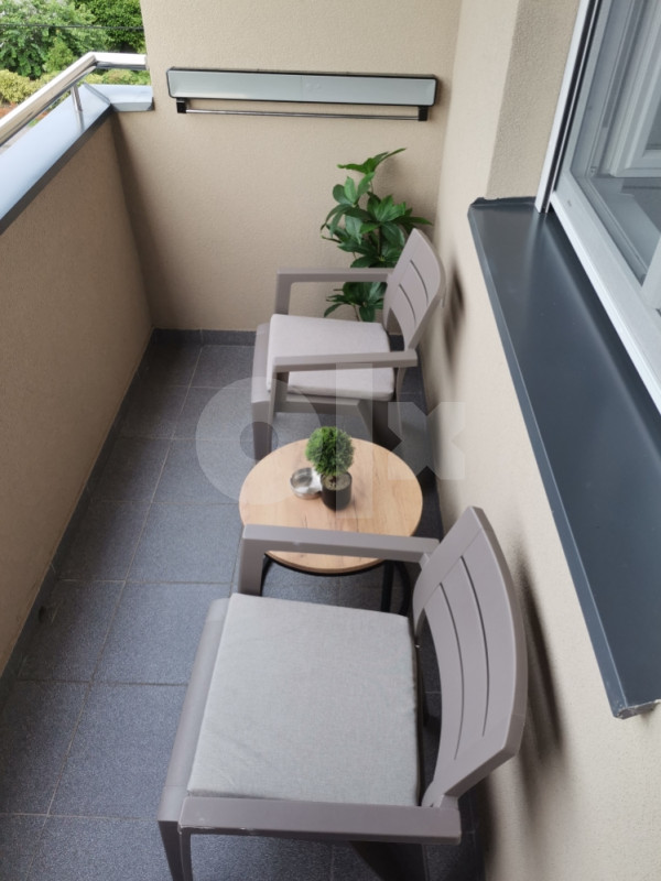 Stan na dan Bijeljina Central LUX 065 582 524 *PARKING* 13