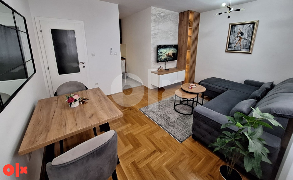 Stan na dan Bijeljina Central LUX 065 582 524 *PARKING* 8