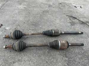 Poluosovina prednja Land Rover 2007