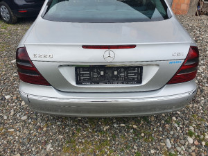 Zadnja hauba Mercedes E klasa w211 05g limuzina