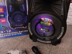 VELIKI  KARAOKE ZVUCNIK MEIRENDE 12 2000 w