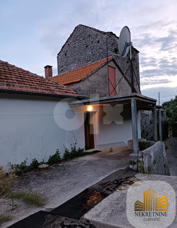 Kuća Trebinje 126m2 i 2 duluma okucnice