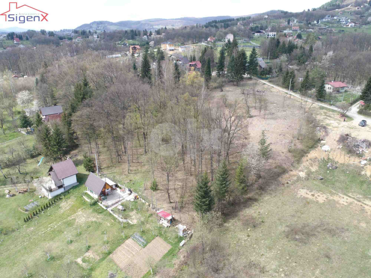 SIGENX prodaje zemljište/ Rakovica/ 5000m2 5