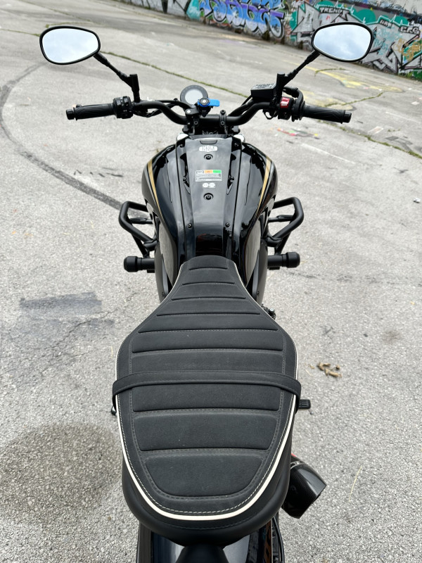 Yamaha xsr700