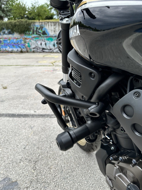 Yamaha xsr700
