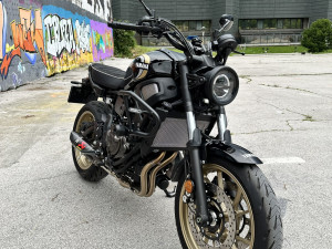 Yamaha xsr700