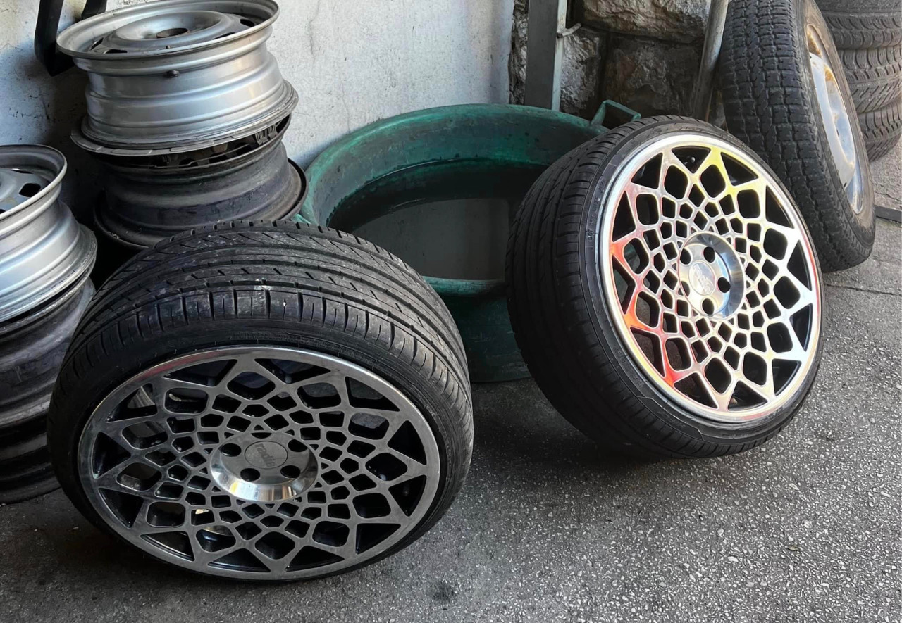 Radi8 r8b12 18インチ