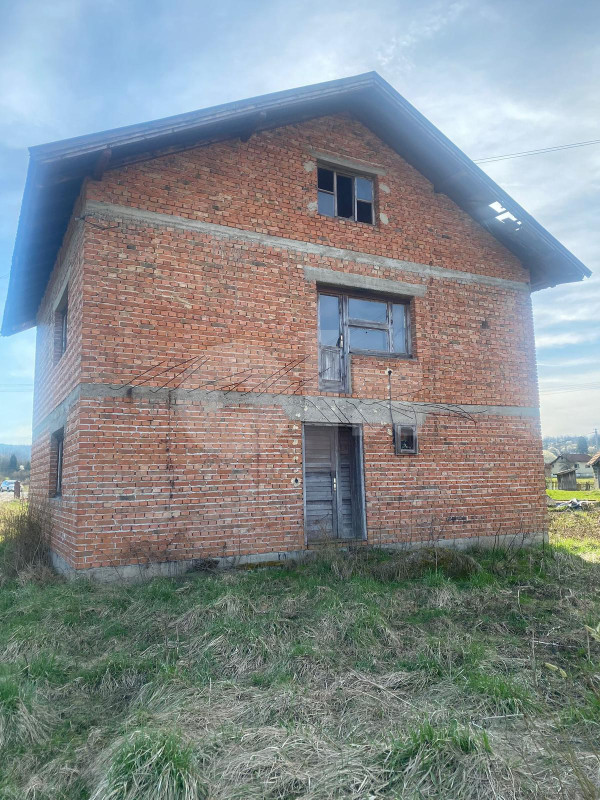 Prodajem kucu i vise njiva u selu Sizje 3