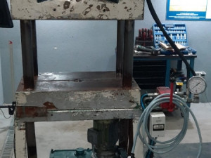 HIDRAULIČNA RADIONIČKA PRESA 100 TONA NJEMAČKA EXSTRA