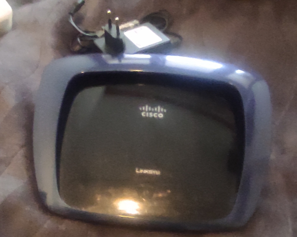 GIGABIT WIFI  RUTER Linksys CISCO WRT610N Dual-N Band
