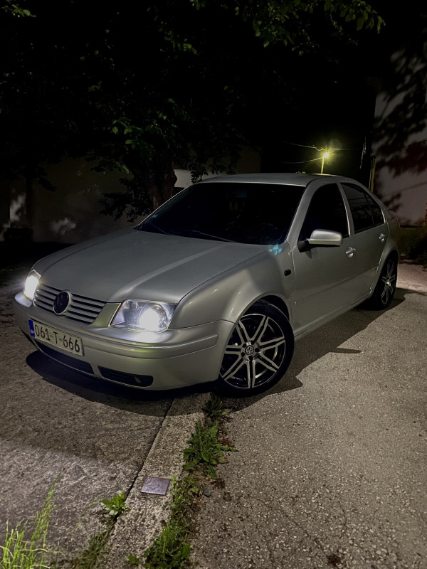 Farovi VW Bora Xenon/Led - Farovi i Štopke - OLX.ba