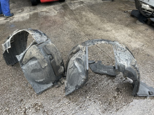 Blatobran pvc desni lijevi Nissan Qashqai 2009