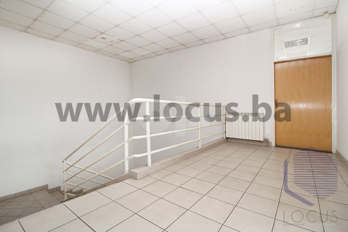 LOCUS: Poslovni objekat na parc. 5.310m2, ul. Bojnička 14