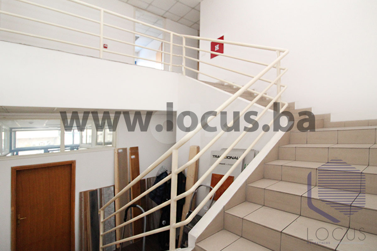 LOCUS: Poslovni objekat na parc. 5.310m2, ul. Bojnička 15