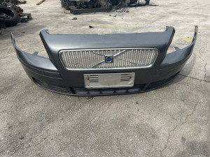 Branik prednji Volvo V50 2005 (fotografija 1)