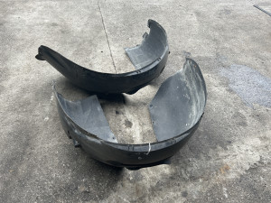 Pvc blatobran desni lijevi Volvo V50 2005 (fotografija 3)
