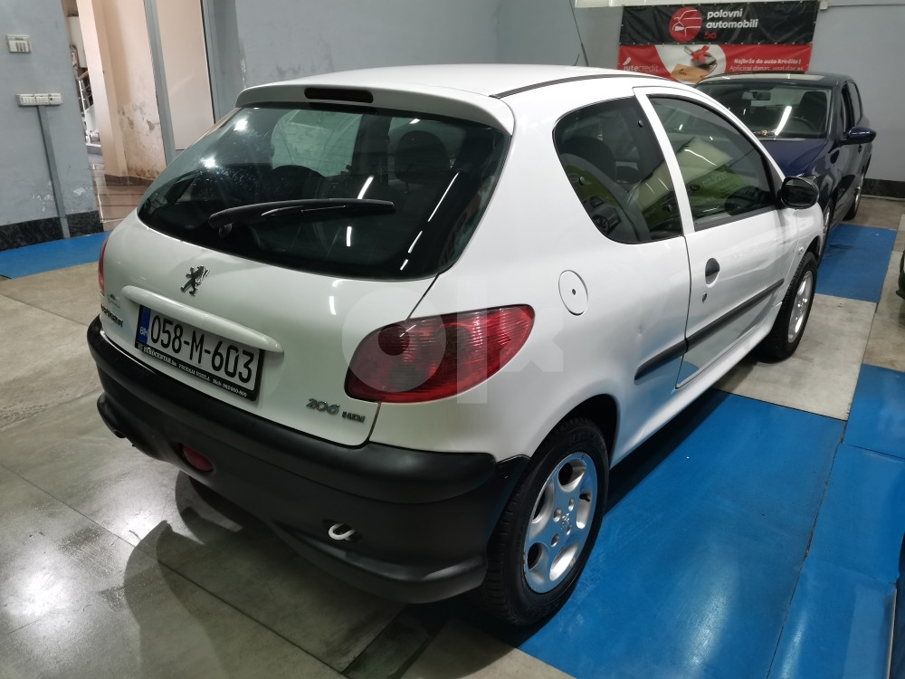 PEUGEOT 206 1.4 HDI, 2006 GODINA, REGISTROVAN,