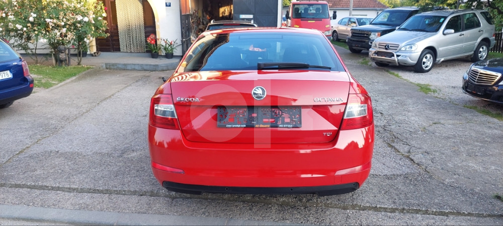 Škoda Octavia 1.6 TDi**DSG mjenjac** mod 2014god