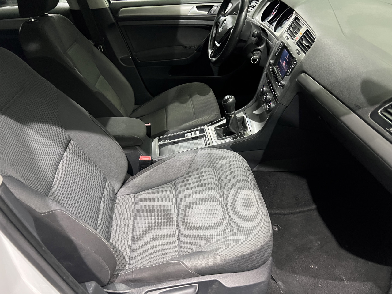 VW GOLF VII 1.6 TDI, 2014 GOD, ALU FELGE NAVIGACIJA