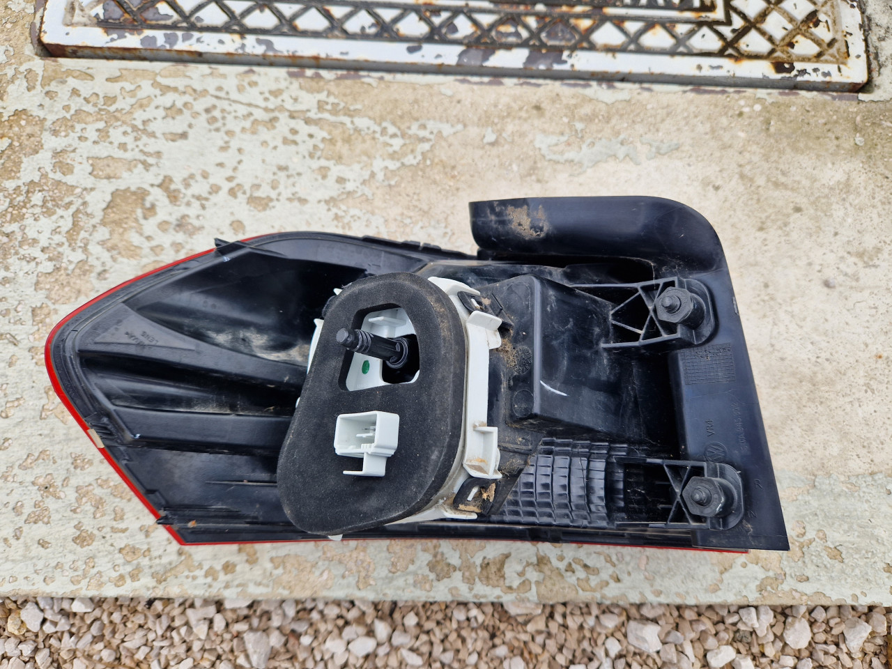 DESNO STOP SVJETLO STOPKA VW TOURAN -5TA945096A