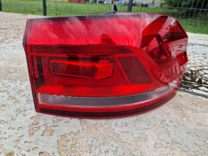 DESNO STOP SVJETLO STOPKA VW TOURAN -5TA945096A