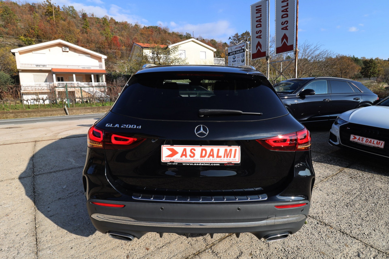 Mercedes GLA 200d 8G 3xAMG FULL-LED VIRTUAL Kamera