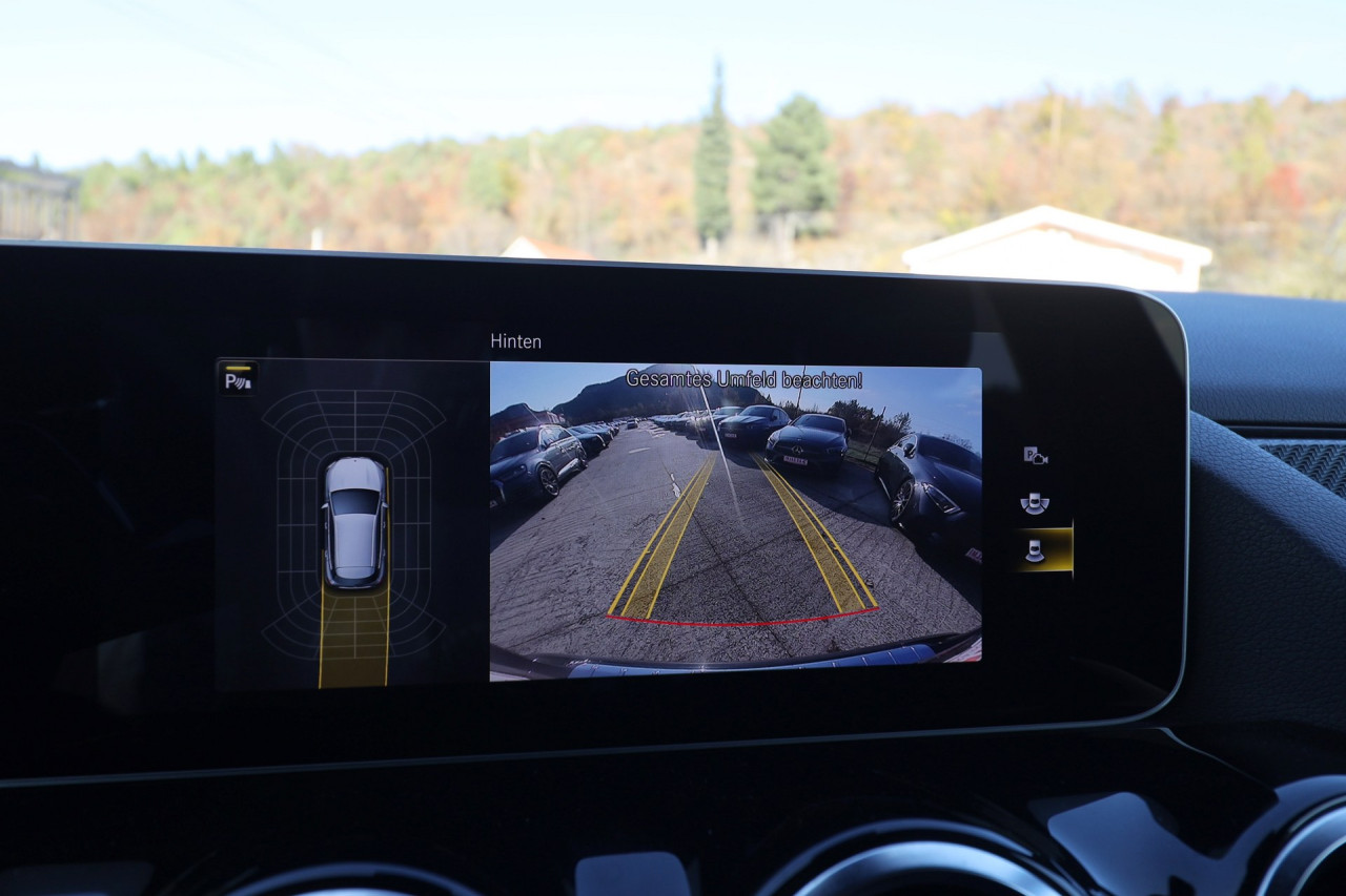 Mercedes GLA 200d 8G 3xAMG FULL-LED VIRTUAL Kamera