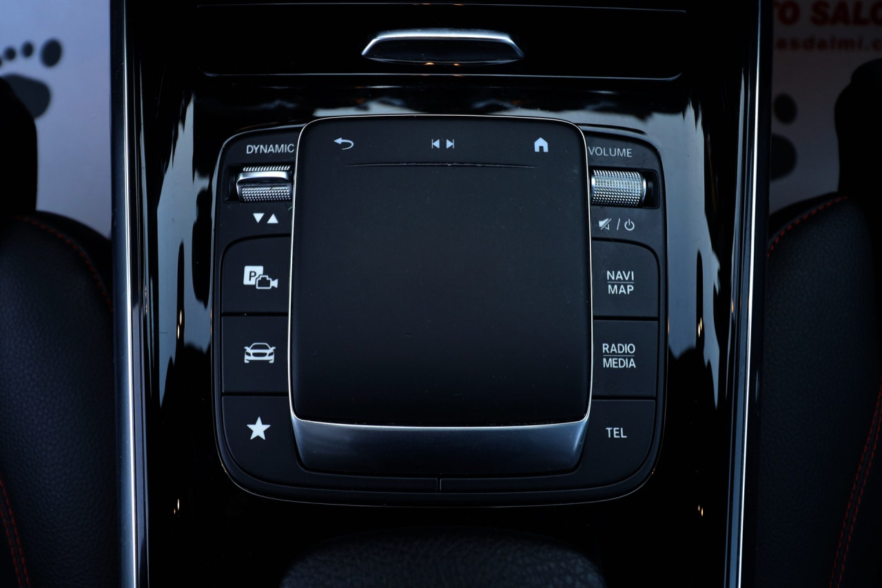 Mercedes GLA 200d 8G 3xAMG FULL-LED VIRTUAL Kamera