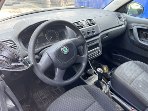 Dijelovi Škoda Fabia 2010 (fotografija 2)